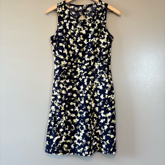 Title nine Dresses & Skirts - Title Nine sz 2 A-Line Tank Dress Keyhole Back w/ Pockets Blue Abstract Pattern